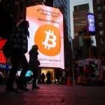 Veteran Market Strategist Sounds Alarm on Potential Bitcoin Collapse